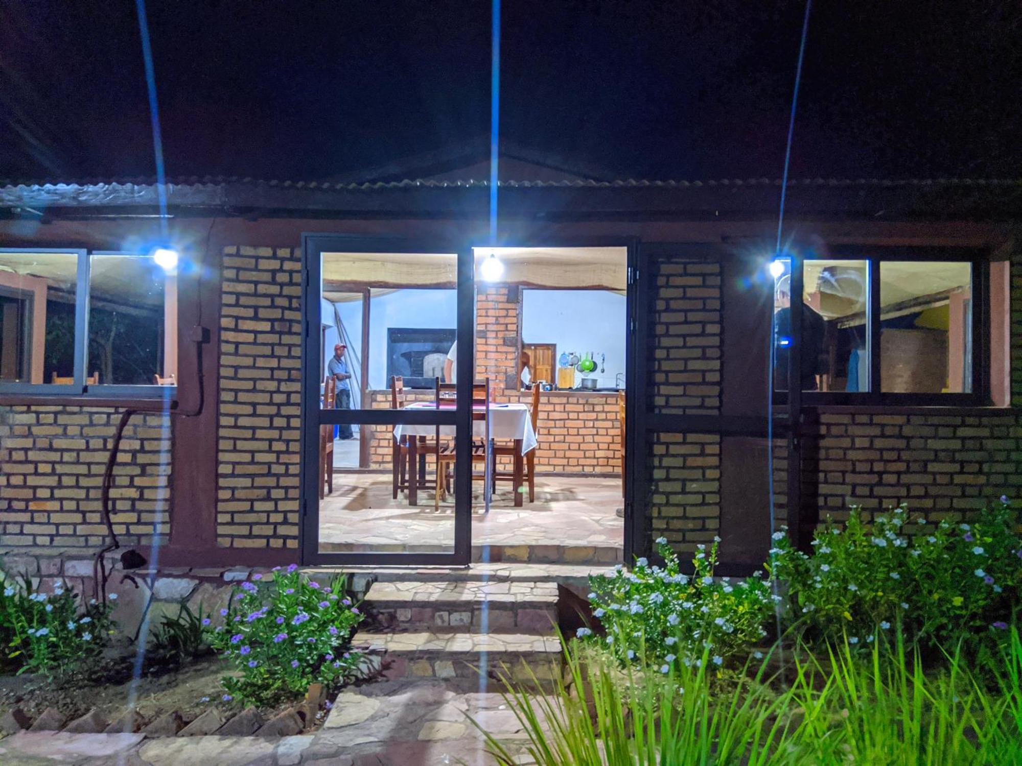 Chambre D'Hote Ristorante Pizzeria Liberta Ranohira Экстерьер фото